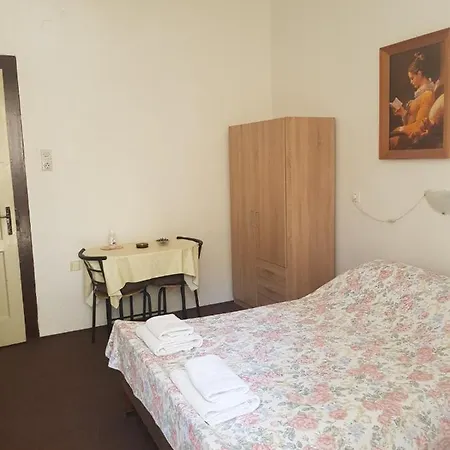 Kokic ゲストハウス マカルスカ